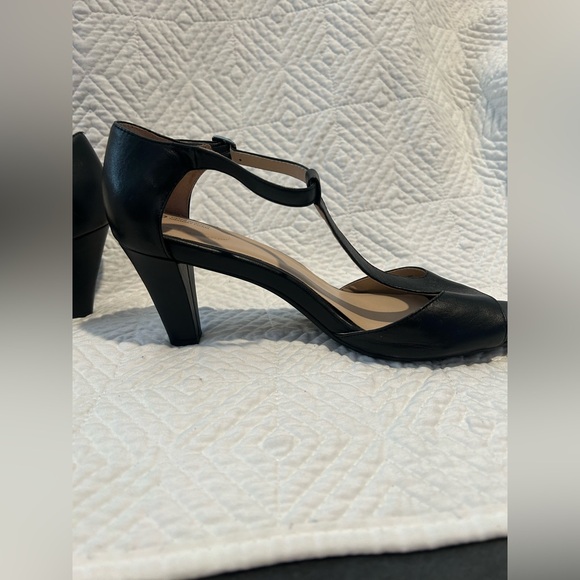 Giani Bernini Memory Foam Peep Toe T Strap Pumps Black Size 11 - Picture 4 of 12